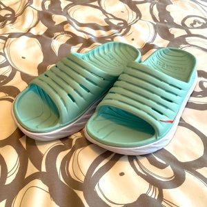 Hoka sandals size 8